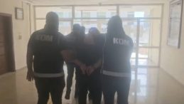Yapılan operasyonlarda 3 aranan şahıs yakalandı