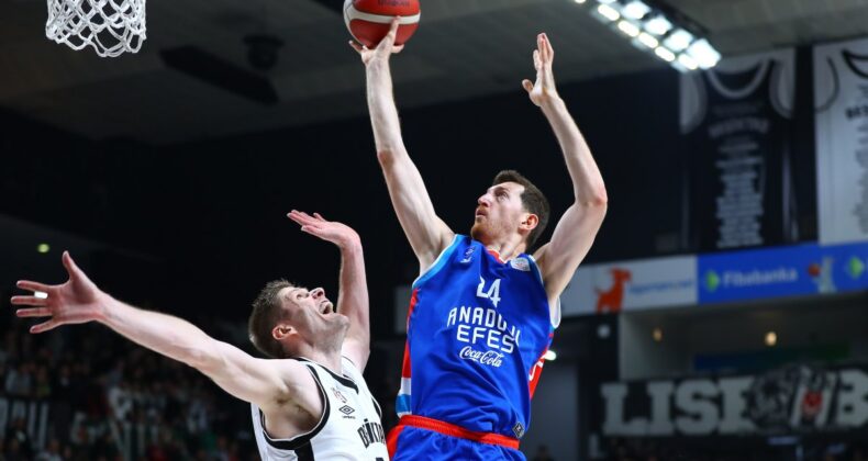 Anadolu Efes’i mağlup eden Beşiktaş yarı finale yükseldi