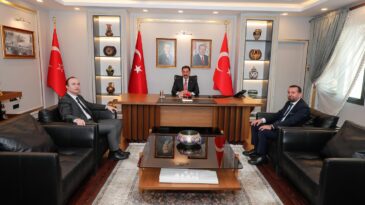 Valimiz Mustafa MASATLI, KOSGEB Başkan Yardımcısı Melih GÖKGÖZ ve Hatay KOSGEB İl Müdürümüz Mustafa ÖZTAŞ’ı makamında kabul etti.