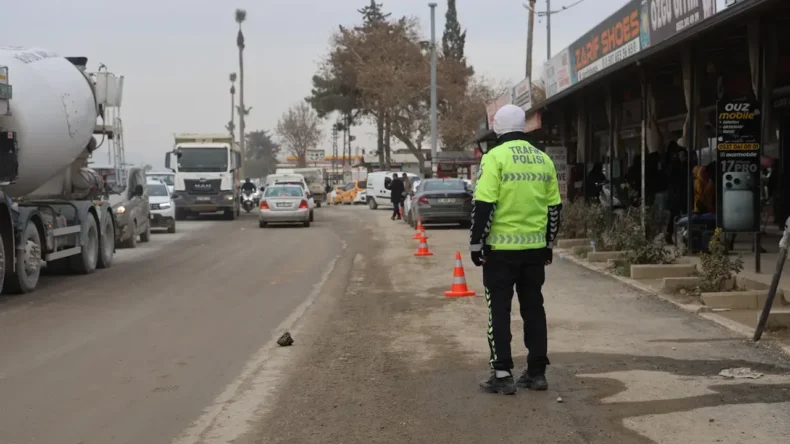 Hatay’da Hatalı Park Hayat Kurtarır: Sürücülere Uyarı