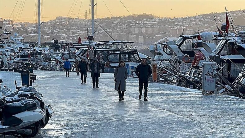AKOM’dan İstanbul’da Hafta Sonu Buzlanma ve Don Uyarısı