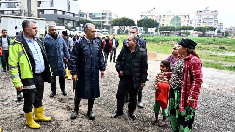 Başkan Uysal, Sel Baskınından Zarar Gören Evleri Ziyaret Etti