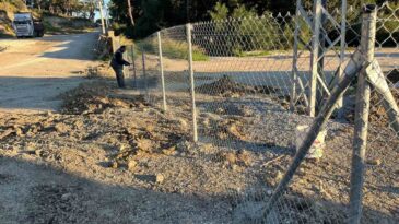 Büyükşehir’den Manavgat’ta Mezarlıklarda Temizlik ve Bakım Çalışmaları