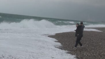 Dalgadan Kaçanlar, Eğlenceli Anlar Yaşadı