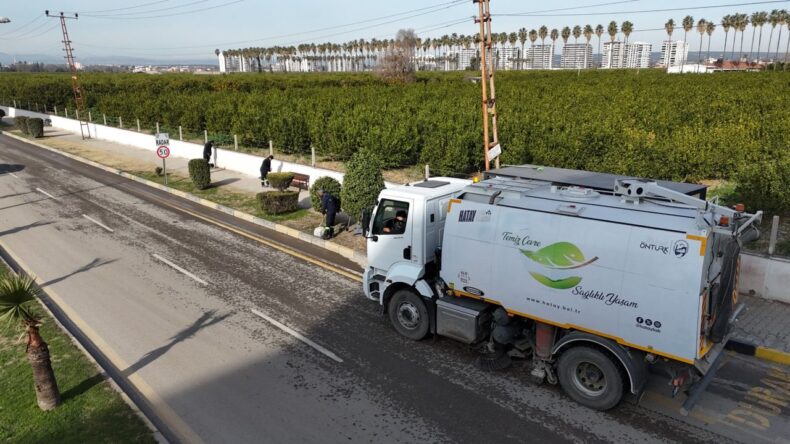 HBB Antakya ve Dörtyol’da Temizlik Çalışması Gerçekleştirdi