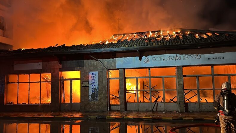 Hatay’da Hırdavat Dükkanında Yangın Çıktı