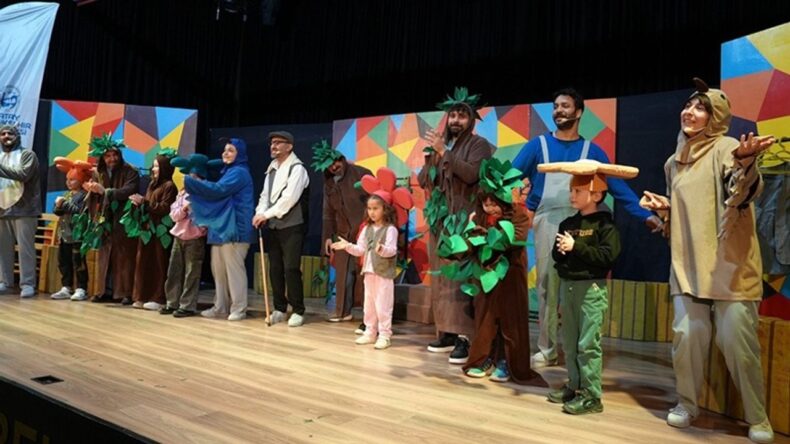 HBB Tiyatrosu Erdemli’de Çocuklarla Buluştu