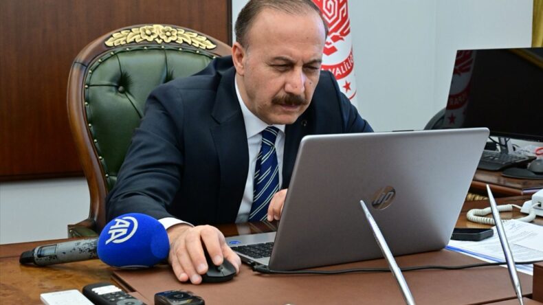 Isparta Valisi Erin, AA’nın ‘Yılın Kareleri’ Oylamasına Katıldı