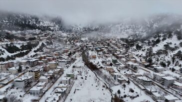 Kar Yağışıyla Beyaza Bürünmüş Sertavul Yaylası Dronla Görüntülendi