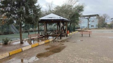 Okul Bahçesinde 17 Yaşındaki Çocuğun Cansız Bedeni Bulundu