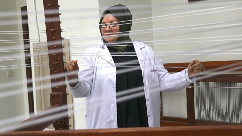 Saray Kumaşı Atık Gıda Malzemeleriyle Renklendiriliyor