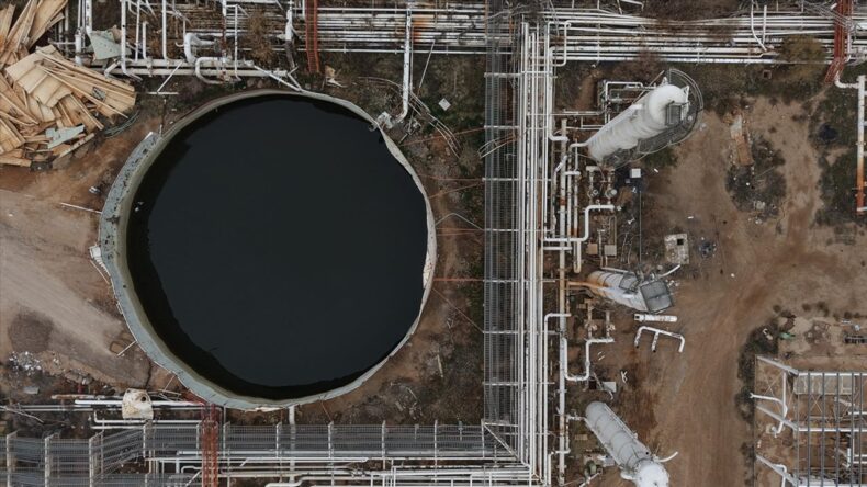 Suriye’de YPG’den Kurtarılan Bölgelerden Petrol Sevkiyatı Banyas’a Ulaştı