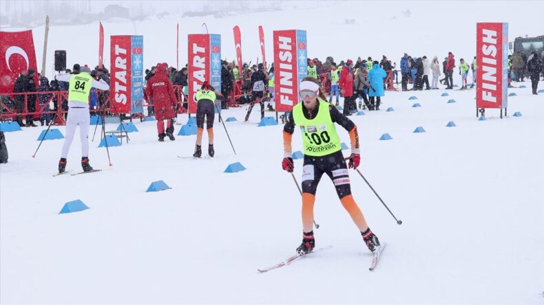 Hakkari’nin Karlı Dağlarında Spor Festivali