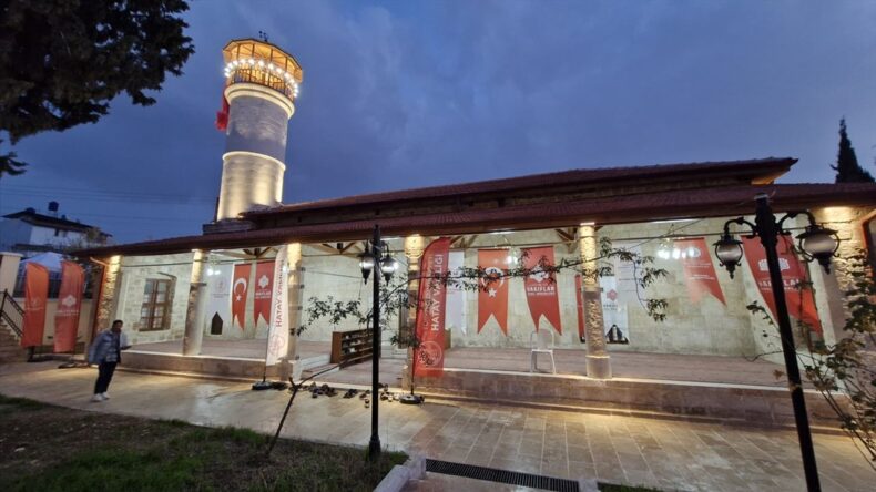 Hatay’da Tarihi Yenişehir Cami İbadete Yeniden Açıldı
