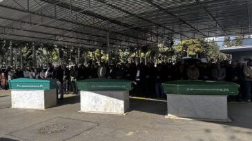 Mersin’de Cipin Çarpması Sonucu 3 Yayanın Cenazesi Toprağa Verildi