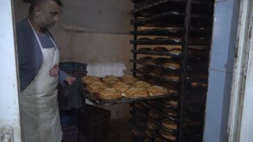 Ramazan’da Örnek Esnaflık: Ekmek Ve Pideyi 10 TL’den Satıyor