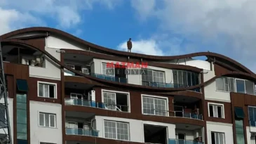 Antakya’da İntihar Girişimi: Apartmana Çıkıp Kendini Atmak İstedi!