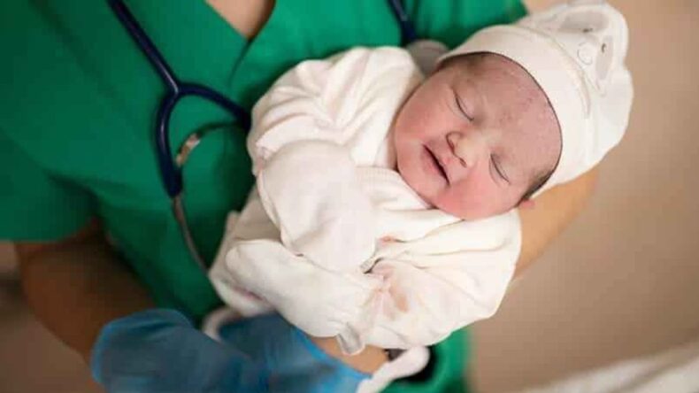 Kadın Memurların Doğum İzni 16 Haftaya Çıktı: İşte Detaylar