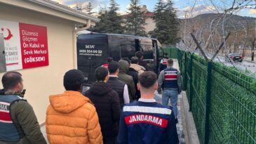 Isparta’da Düzensiz Göç Operasyonlarında 60 Kişi Yakalandı