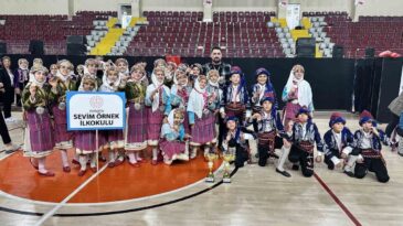 Isparta’da Halk Oyunları Şampiyonu: Sevim Örnek İlkokulu