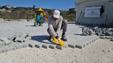 Karaçay Mahallesi’ne Modern Sosyal Alan