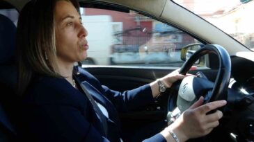 Maaşına Zam İsteyen Taksi Şoförü Kadın İşinden Oldu