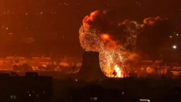 İran’da Rafineler Vuruldu, Kimyasallar Havaya Karıştı: Gökten Zehir Yağacak!