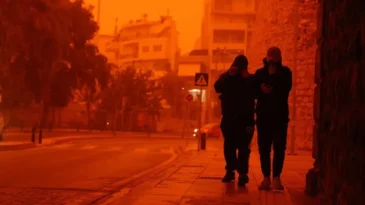 Gökyüzü Kızıla Büründü: Sahra Çölü Tozları İstanbul’u Etkisi Altına Aldı