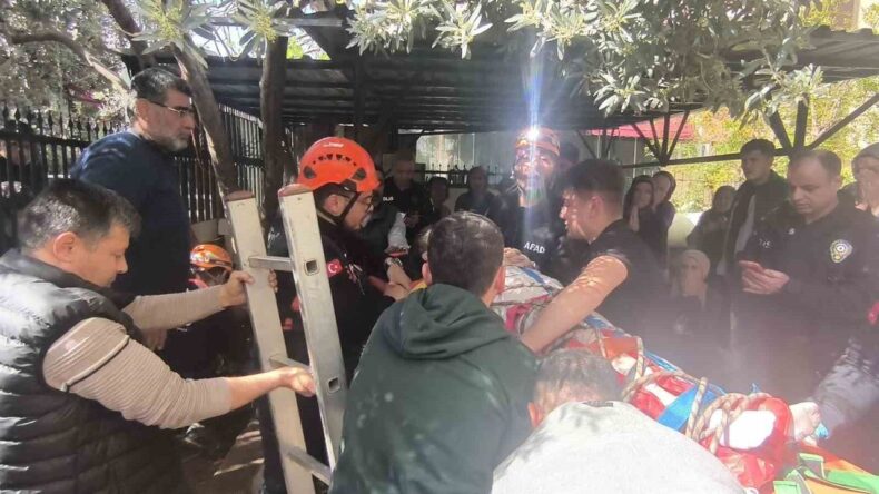 Antalya’da Foseptik Çukuruna Düşen 10 Yaşındaki Ömer Kurtarıldı