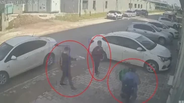 Hatay’da 11 Yaşındaki Çocuk Silahla Akranlarını Gasp Etti!