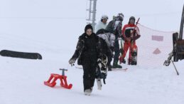 Palandöken Kayak Merkezi’nde Hafta Sonu Yoğunluğu