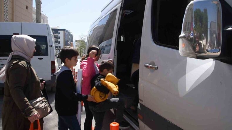 Osmaniye Belediyesi Genç Araştırmacılara Destek Verdi