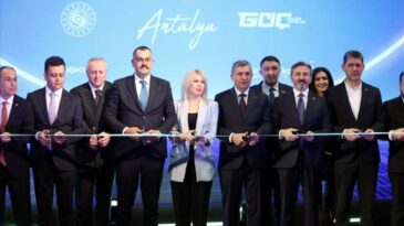 Antalya’da İstihdam Fuarı Başladı