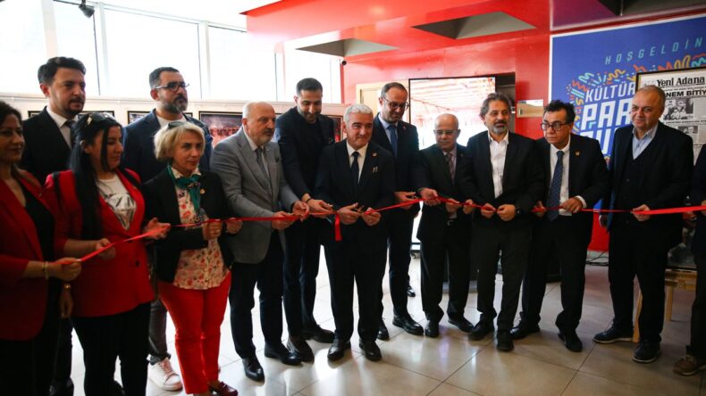 Adana’da ‘Dünden Bugüne Tarihe Tanıklık Eden Fotoğraflar’ Sergisi Açıldı