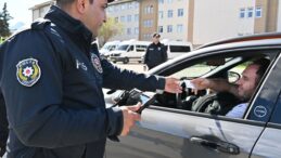 Okul Önlerinde Polis Nöbeti Başladı