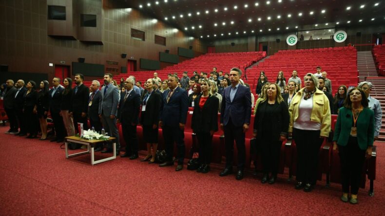 Adana’da 1. Özel Yetenekli Çocuk Sanat Kongresi Başladı