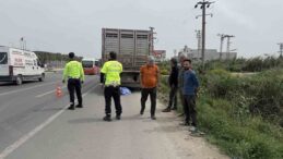 Mersin’de Park Halindeki Kamyona Çarpan Motosikletli Hayatını Kaybetti