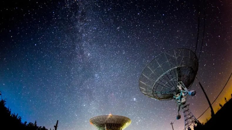 Uzay’dan Dünya’ya 44 Dakikada Bir Sinyal Gönderen Nesne Şok Etti!