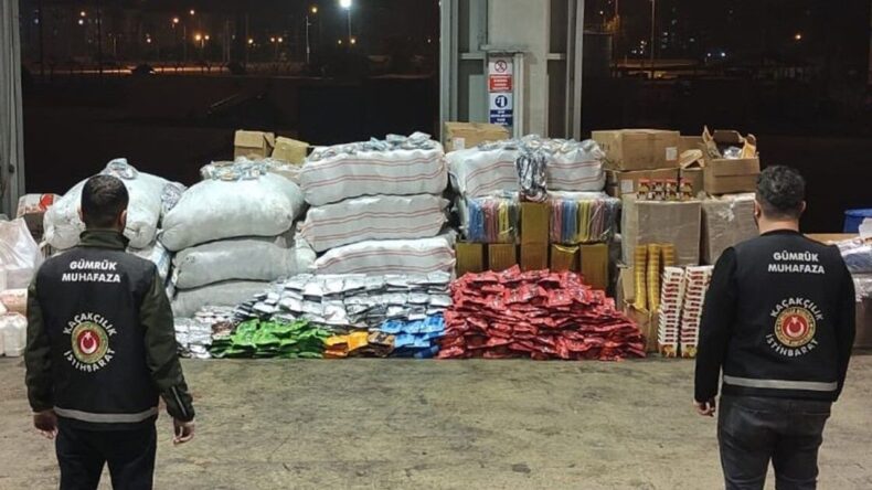 Gümrükler Muhafaza Ekipleri Kaçak Gıda Ele Geçirdi