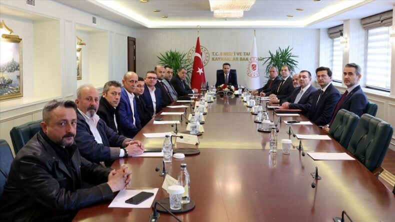 Bakan Bayraktar: İşçi Hakları İçin Takipte Olacağız