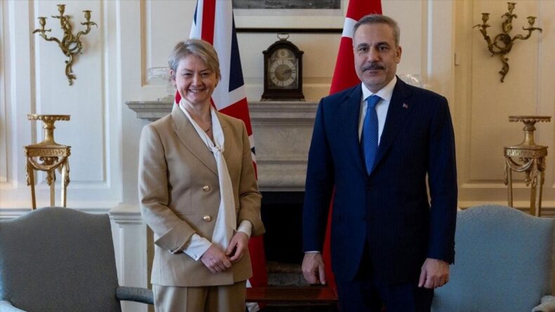 Türkiye ile İngiltere arasında ‘Stratejik Ortaklık Çerçeve Belgesi’ imzalandı