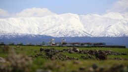 Bingöl’ün Kuzeyinde Kış, Güneyinde Bahar Yaşanıyor