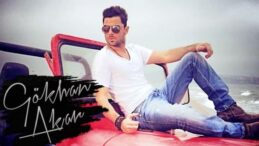 Gökhan Akar’ın Efsane Şarkısı “Aşktan Ötesi” Dijitalde Yeniden Zirvede!