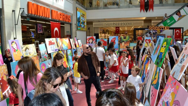 Manavgat’ta Öğrencilerden Resim Sergisi