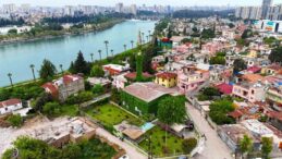 Adana’daki Köprüköy Cami Baharın Gelişiyle Yeniden Canlandı