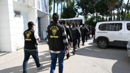 Mersin’de İş Vaadiyle Dolandırıcılık Yapan 7 Zanlı Tutuklandı