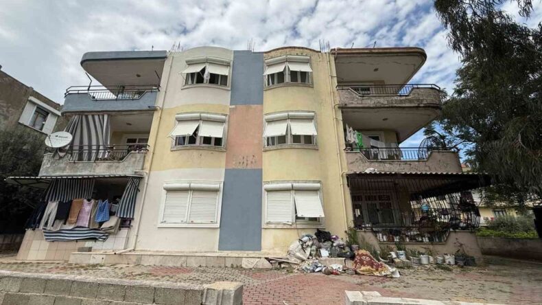 Antalya’da Çöp Sorunu Apartman Sakinlerini İsyan Ettirdi