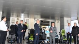 Antalya’da İhtiyaç Sahiplerine Engelli Aracı ve Bebek Arabası Bağışı Yapıldı