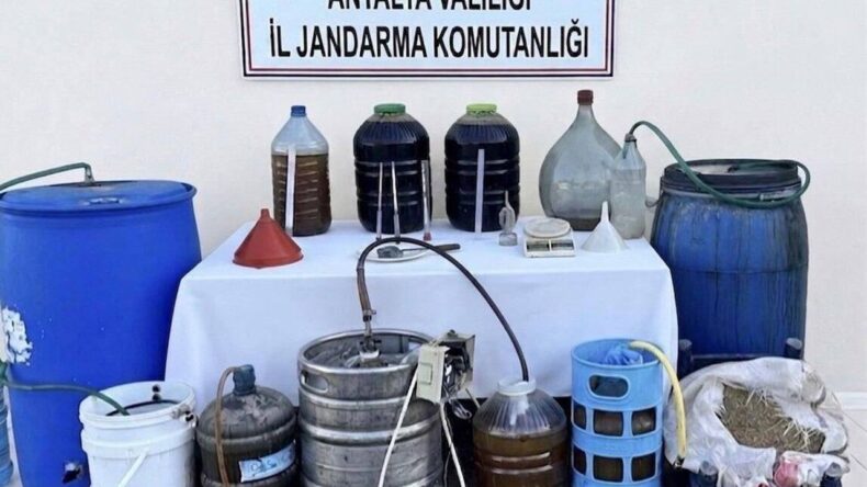 Kumluca’da 800 Litre Kaçak Alkol Ele Geçirildi
