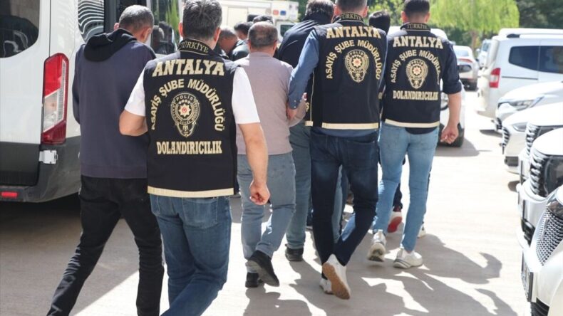 Antalya’da sahte vekaletle gayrimenkul dolandırıcılığı yapan 11 kişi tutuklandı